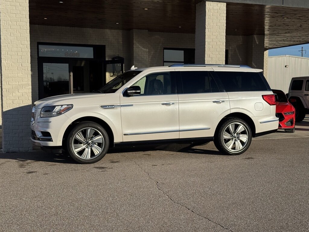 2018 Lincoln Navigator Reserve   - Photo 5 - Martin, TN 38237