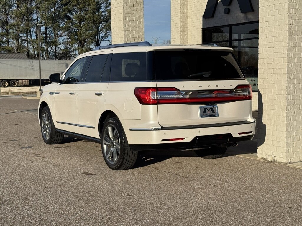 2018 Lincoln Navigator Reserve   - Photo 11 - Martin, TN 38237