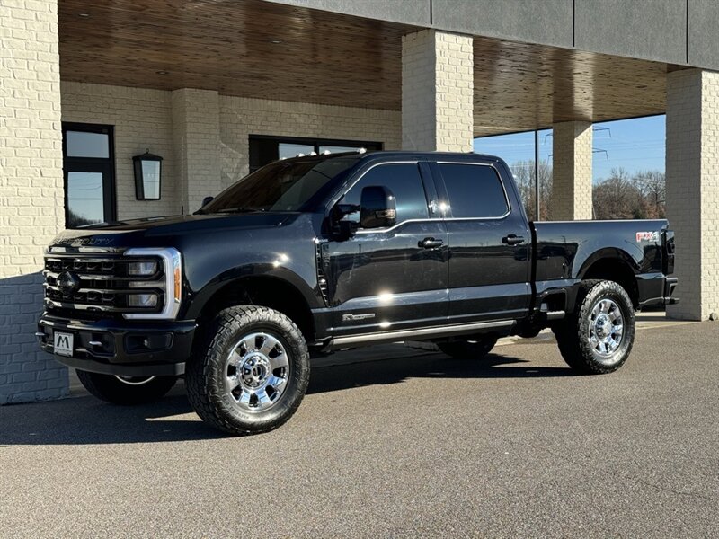 2023 Ford F-250 Super Duty King Ranch   - Photo 4 - Martin, TN 38237