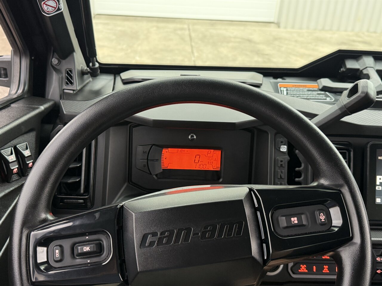 2026 Can-Am Defender MAX Limited HD11 - Photo 16 - Martin, TN 38237