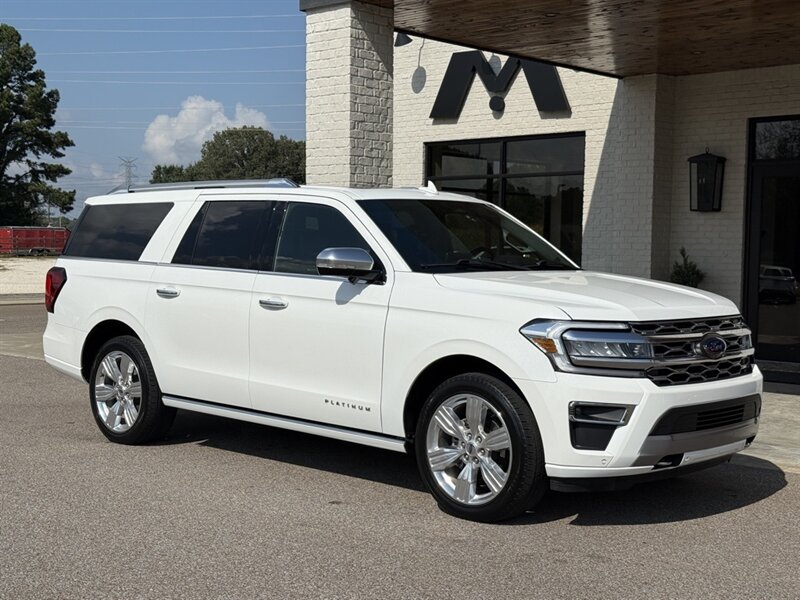 2023 Ford Expedition MAX Platinum   - Photo 1 - Martin, TN 38237