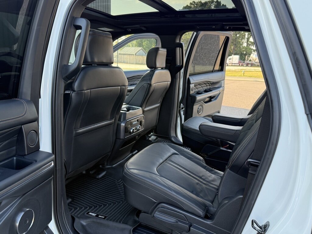 2023 Ford Expedition MAX Platinum   - Photo 31 - Martin, TN 38237