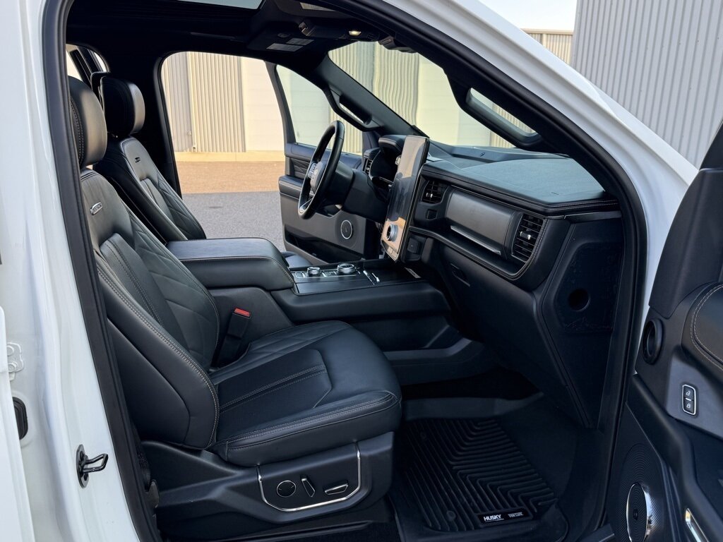 2023 Ford Expedition MAX Platinum   - Photo 40 - Martin, TN 38237