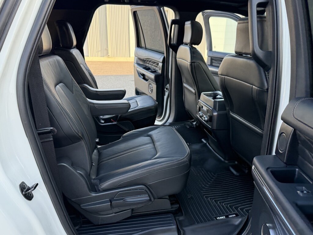 2023 Ford Expedition MAX Platinum   - Photo 36 - Martin, TN 38237