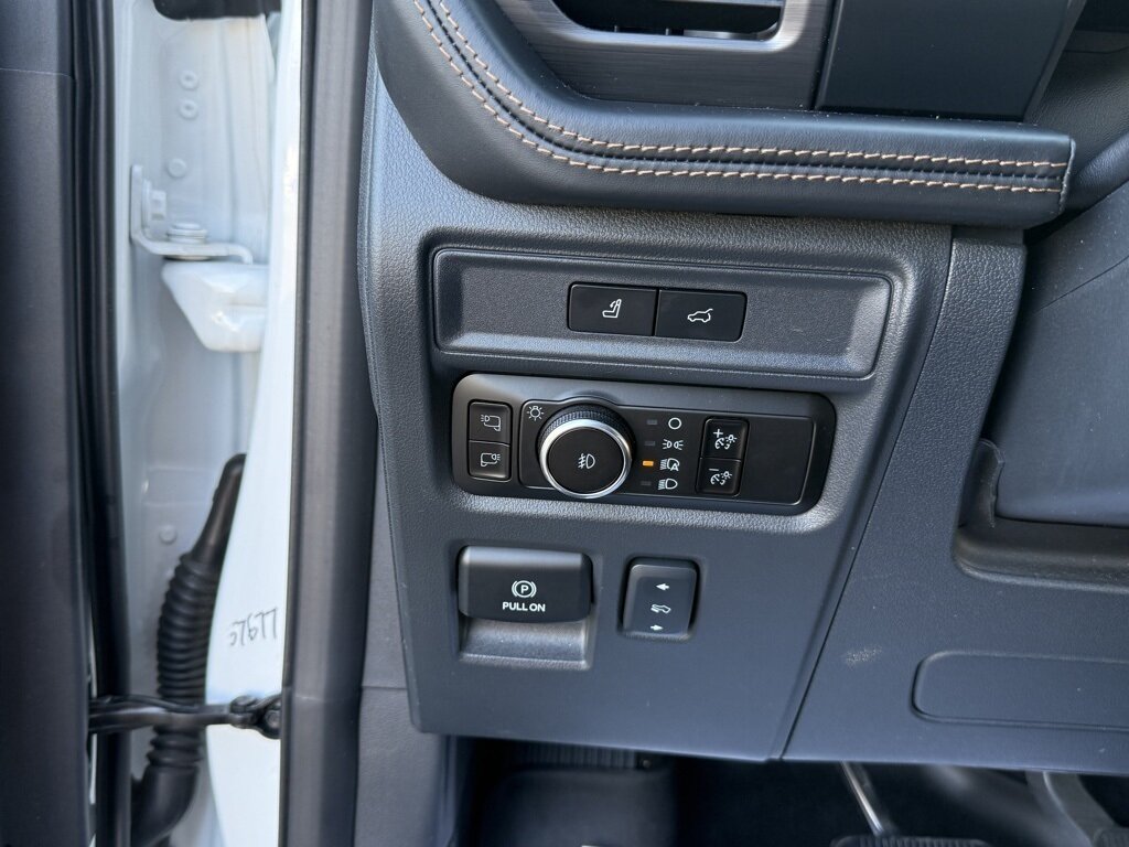2023 Ford Expedition MAX Platinum   - Photo 22 - Martin, TN 38237