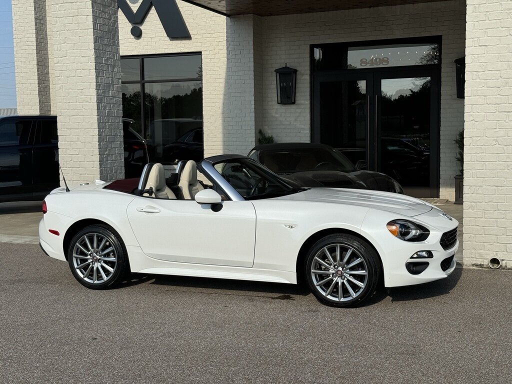 2019 FIAT 124 Spider Lusso   - Photo 23 - Martin, TN 38237