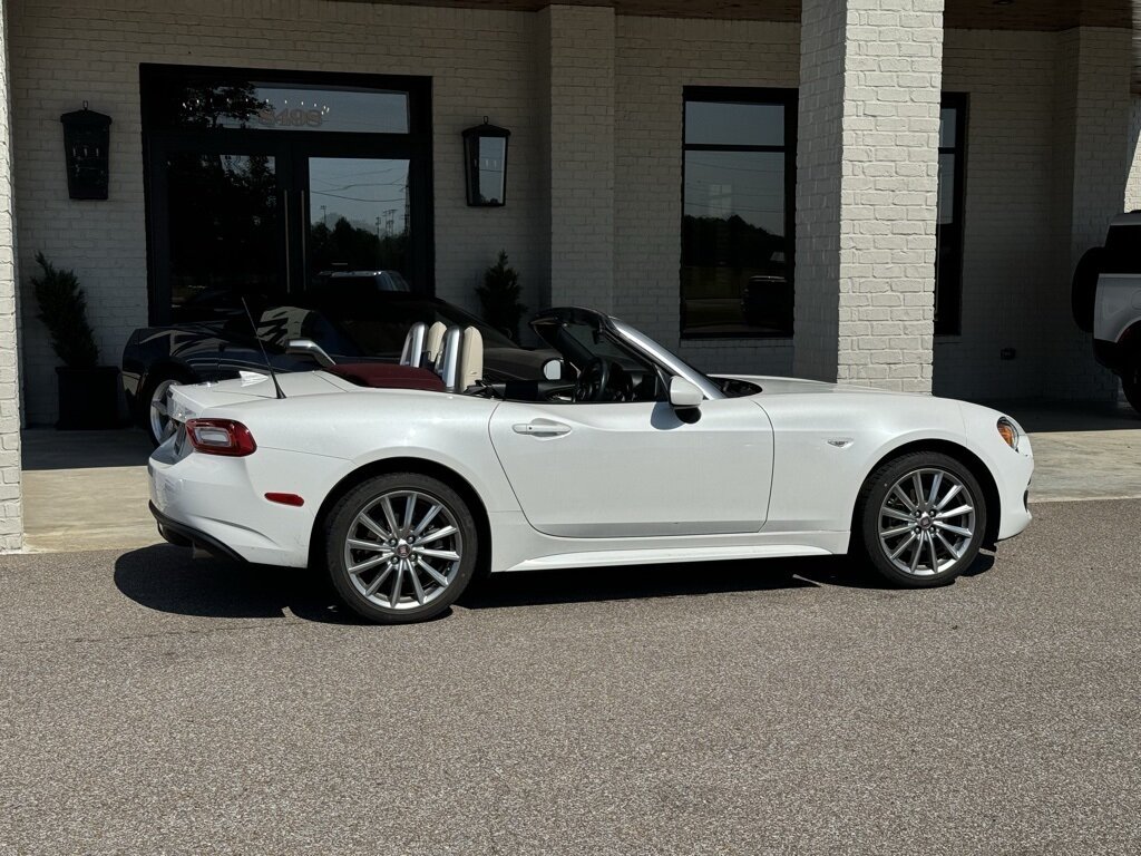 2019 FIAT 124 Spider Lusso   - Photo 58 - Martin, TN 38237