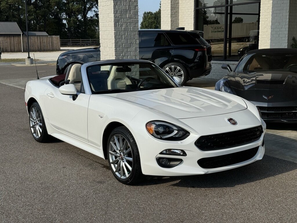 2019 FIAT 124 Spider Lusso   - Photo 25 - Martin, TN 38237