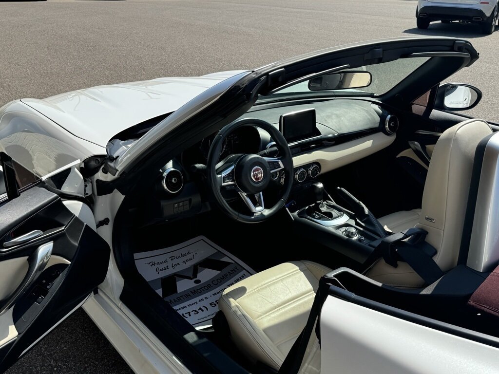 2019 FIAT 124 Spider Lusso   - Photo 51 - Martin, TN 38237