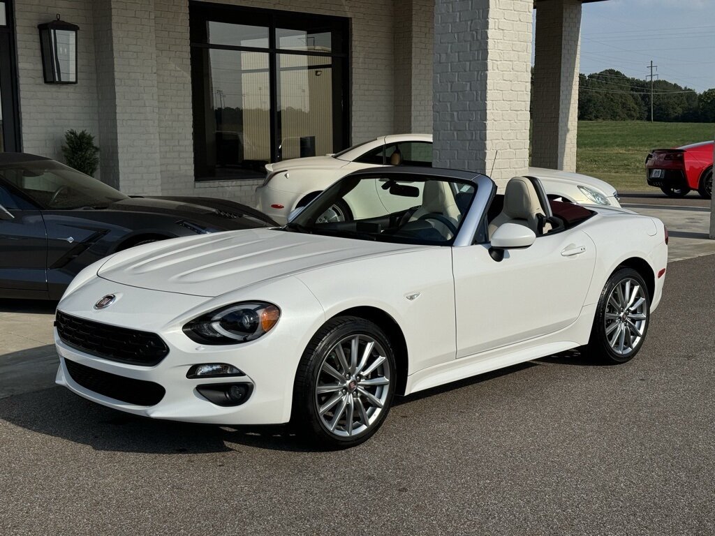 2019 FIAT 124 Spider Lusso   - Photo 11 - Martin, TN 38237