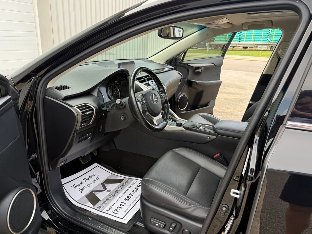 2016 Lexus NX 200t 200t - Photo 16 - Martin, TN 38237