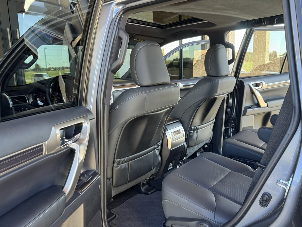 2021 Lexus GX 460 460   - Photo 37 - Martin, TN 38237