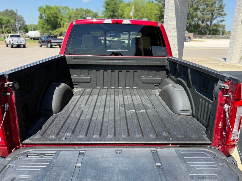 2022 Ford F-150 Lariat   - Photo 10 - Martin, TN 38237