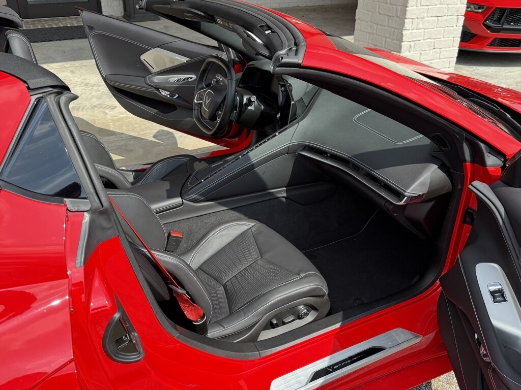 2021 Chevrolet Corvette Stingray 2LT   - Photo 11 - Martin, TN 38237