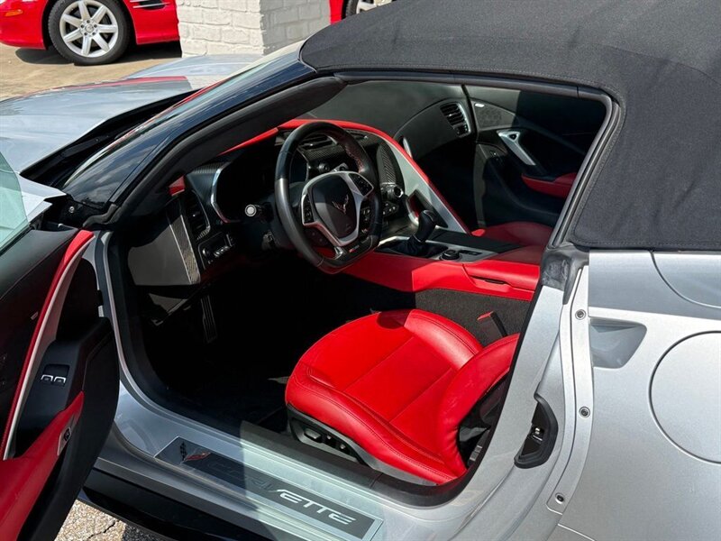 2015 Chevrolet Corvette Z06 3LZ - Photo 2 - Martin, TN 38237