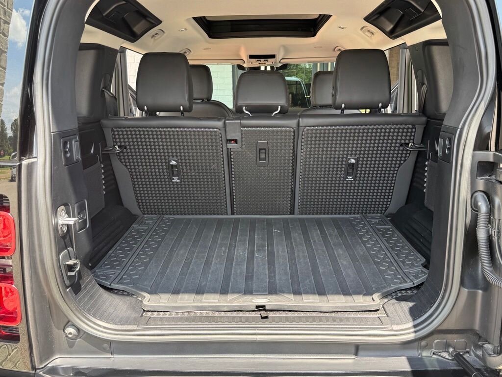2023 Land Rover Defender X-Dynamic SE - Photo 37 - Martin, TN 38237