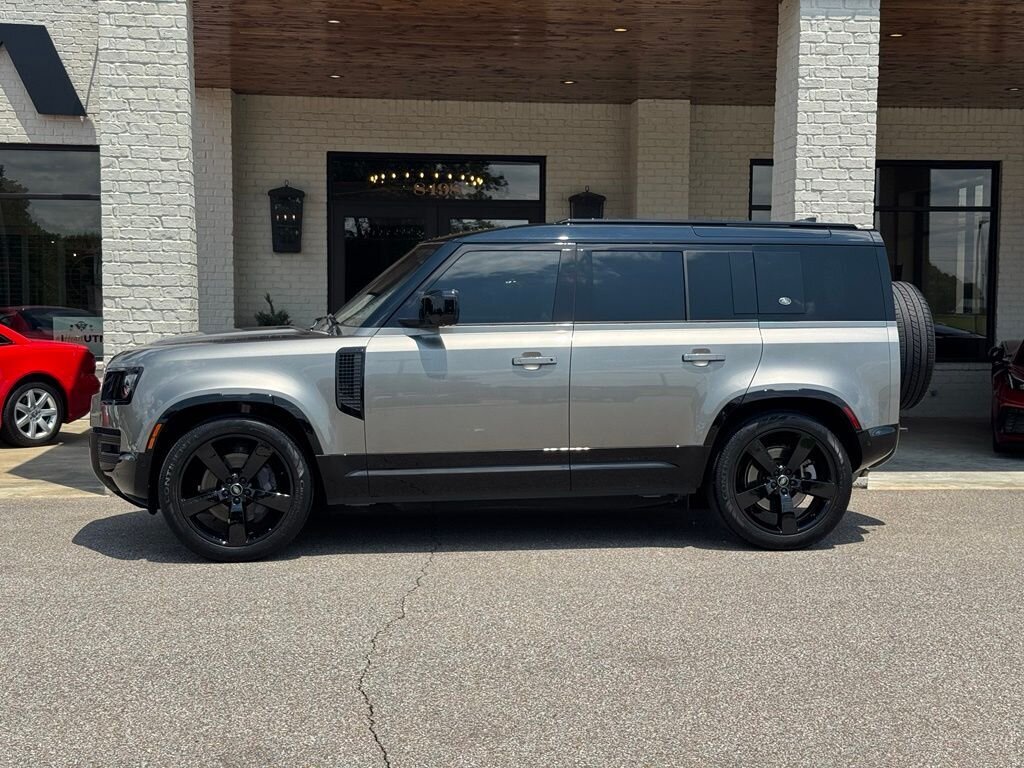 2023 Land Rover Defender X-Dynamic SE - Photo 6 - Martin, TN 38237