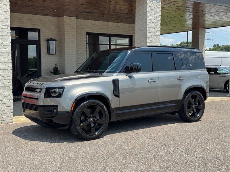 2023 Land Rover Defender X-Dynamic SE - Photo 4 - Martin, TN 38237