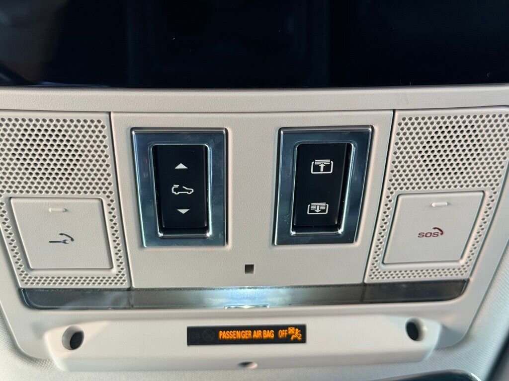 2023 Land Rover Defender X-Dynamic SE - Photo 31 - Martin, TN 38237