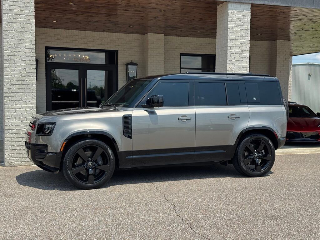 2023 Land Rover Defender X-Dynamic SE - Photo 5 - Martin, TN 38237