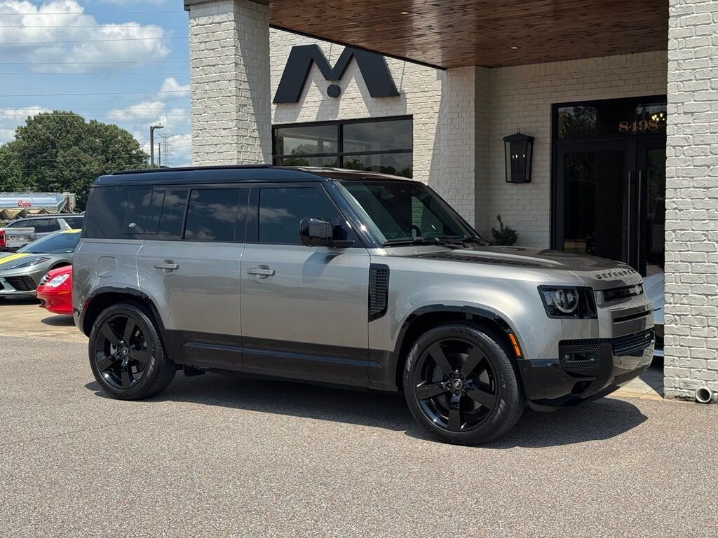 2023 Land Rover Defender X-Dynamic SE - Photo 17 - Martin, TN 38237