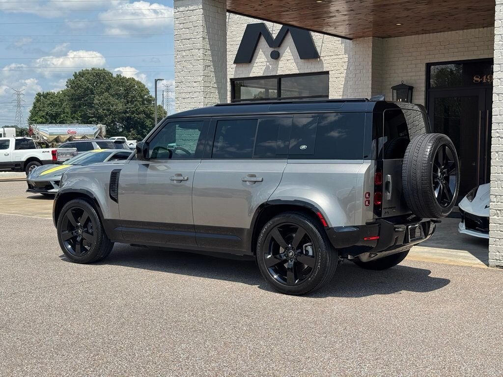 2023 Land Rover Defender X-Dynamic SE - Photo 9 - Martin, TN 38237