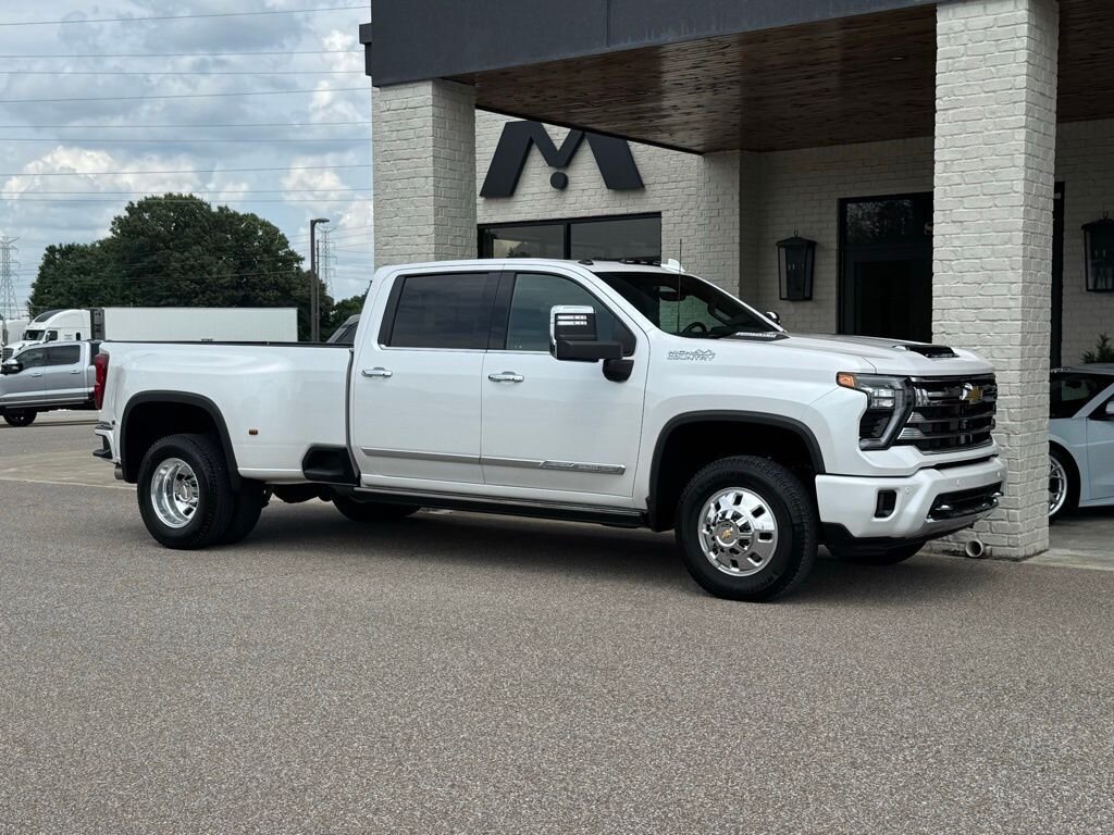 2024 Chevrolet Silverado 3500HD High Country 4X4   - Photo 20 - Martin, TN 38237
