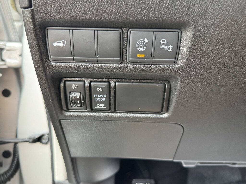 2017 Nissan Armada SL   - Photo 31 - Martin, TN 38237