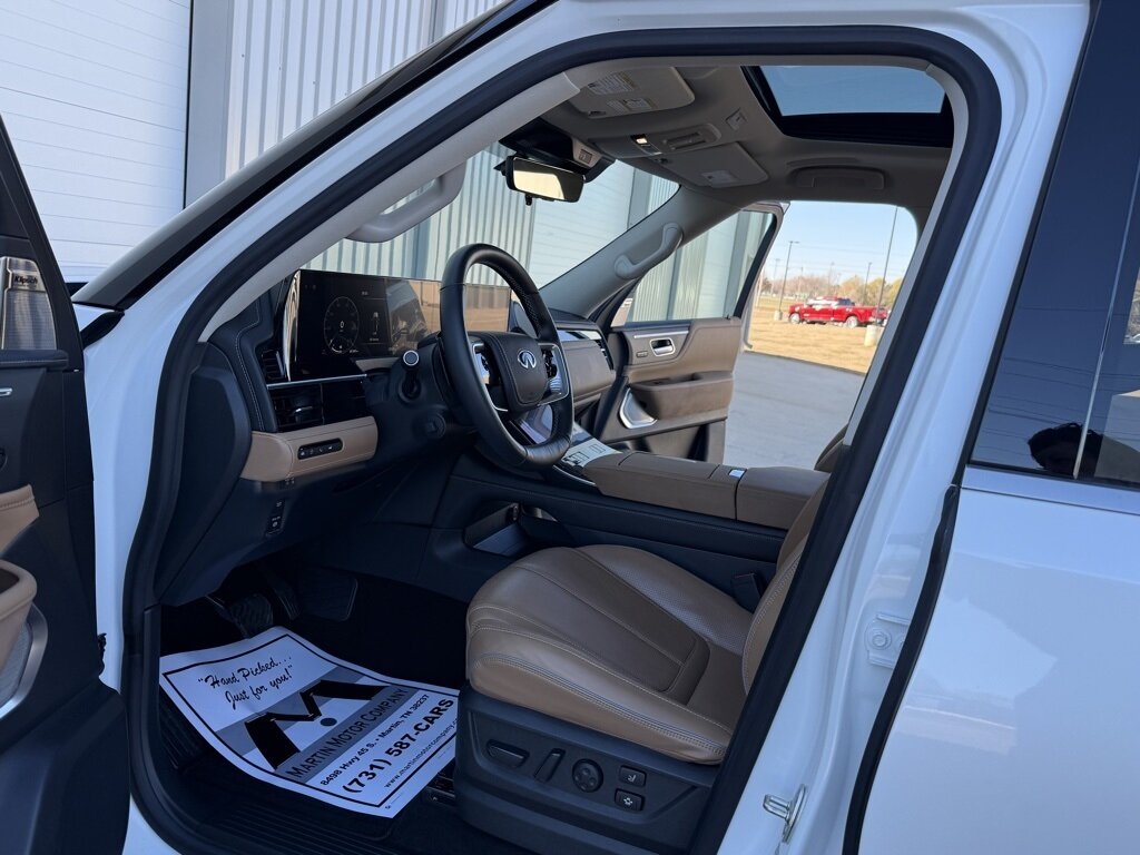 2025 INFINITI QX80 SENSORY   - Photo 22 - Martin, TN 38237