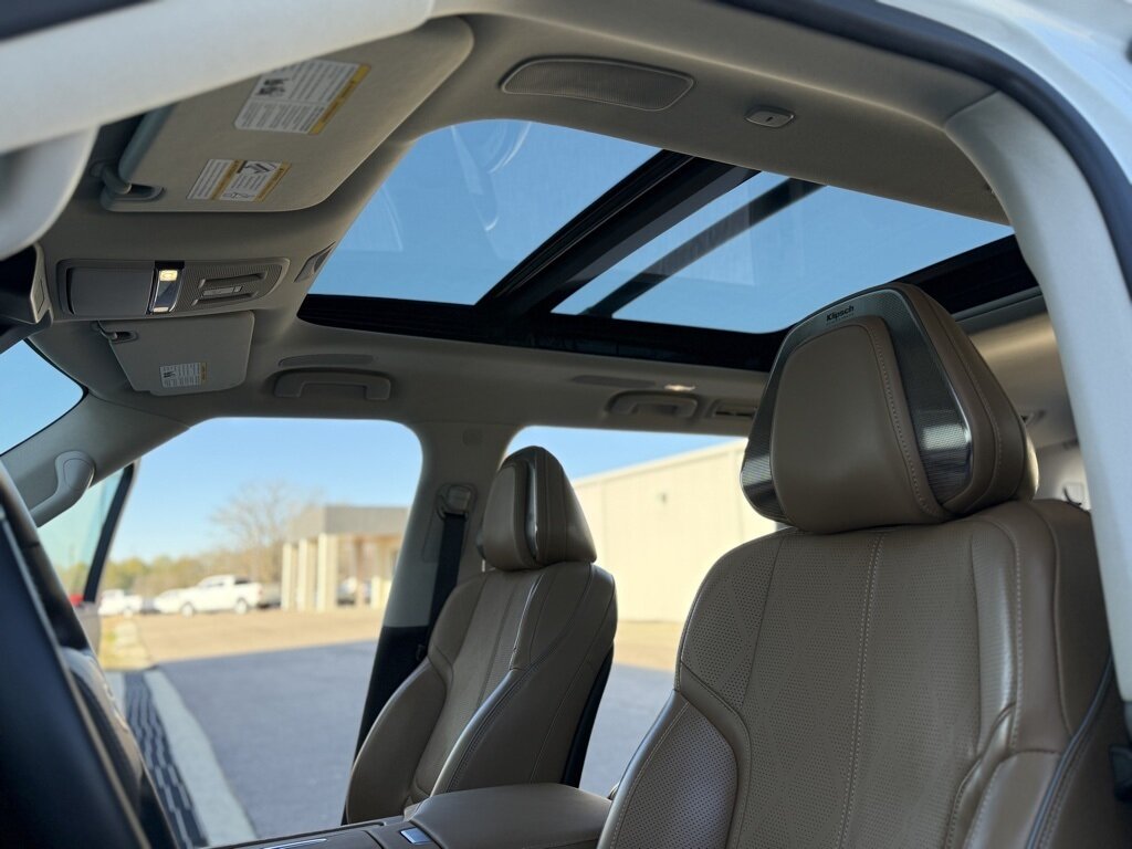 2025 INFINITI QX80 SENSORY   - Photo 35 - Martin, TN 38237