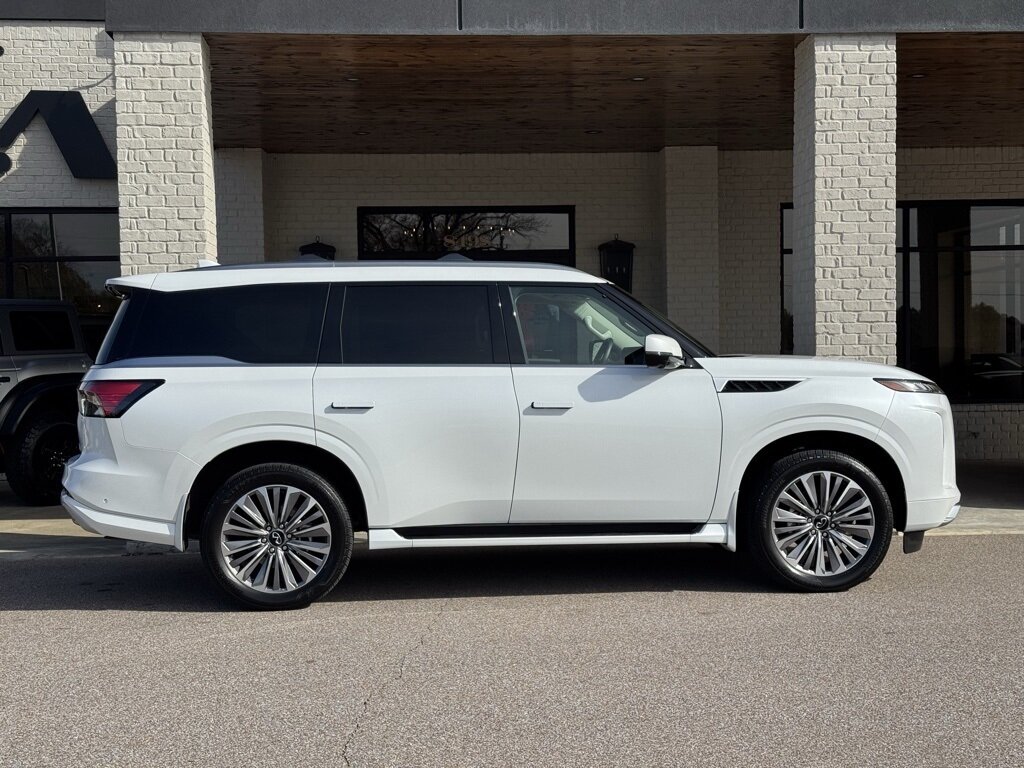 2025 INFINITI QX80 SENSORY   - Photo 60 - Martin, TN 38237