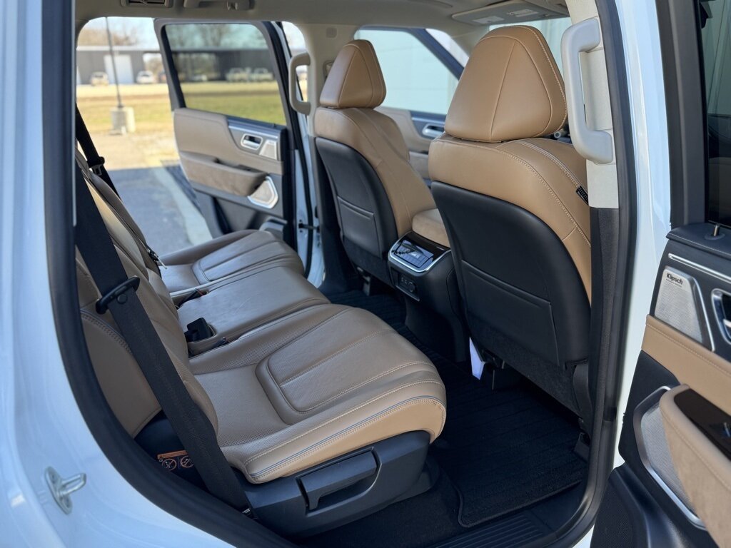 2025 INFINITI QX80 SENSORY   - Photo 44 - Martin, TN 38237