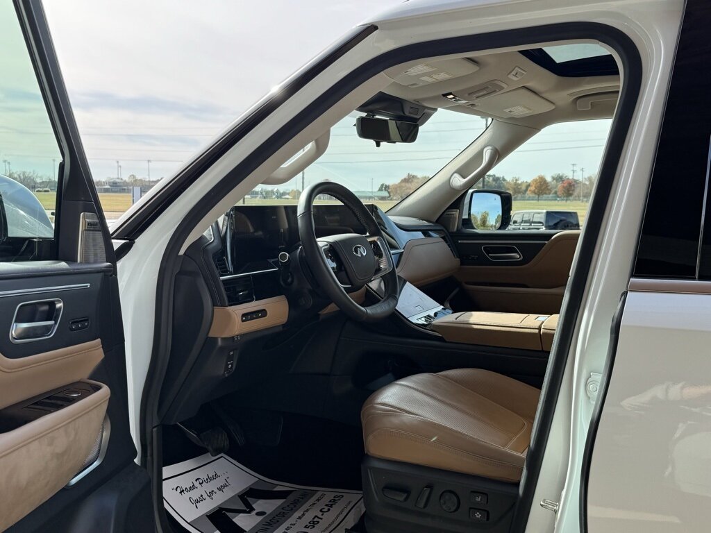 2025 INFINITI QX80 SENSORY   - Photo 67 - Martin, TN 38237
