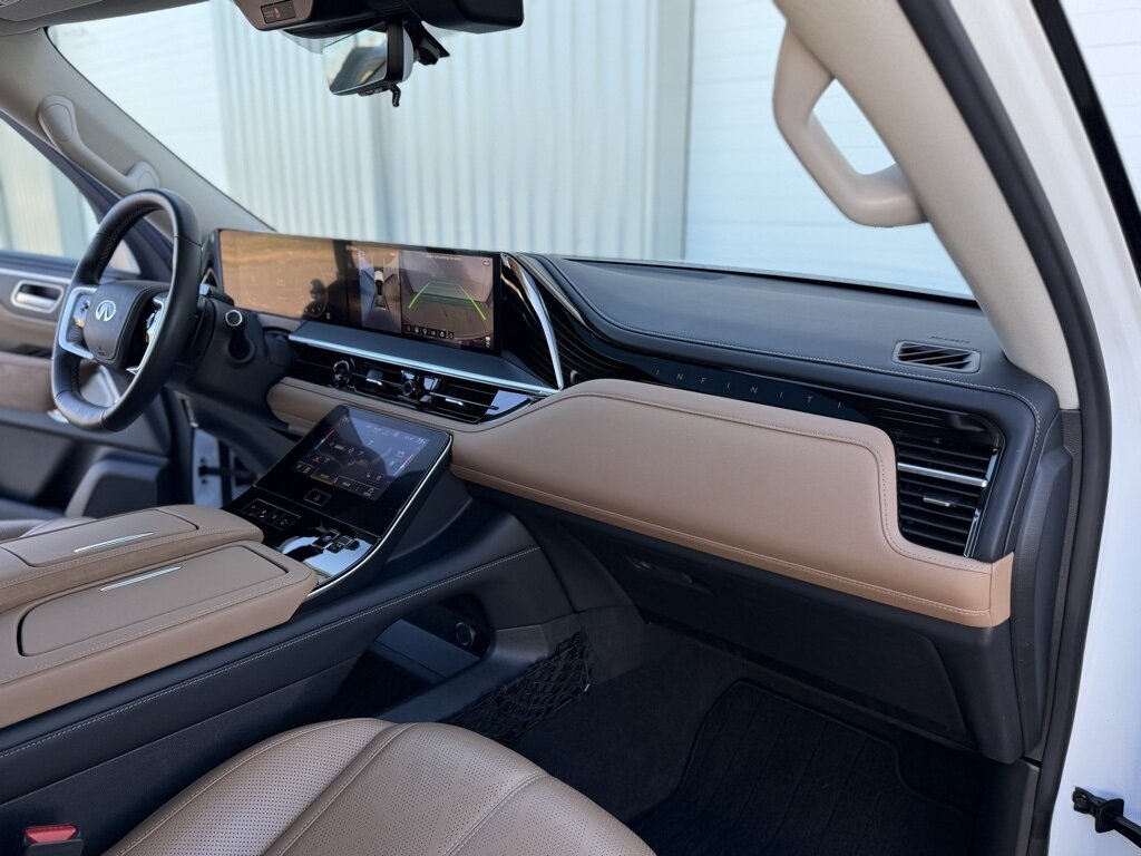 2025 INFINITI QX80 SENSORY   - Photo 50 - Martin, TN 38237