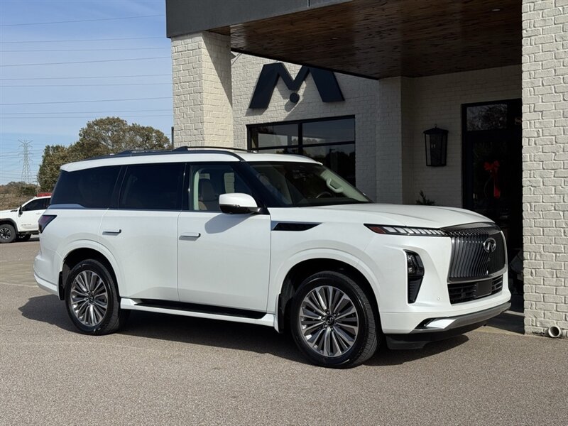 2025 INFINITI QX80 Sensory 4WD's photo