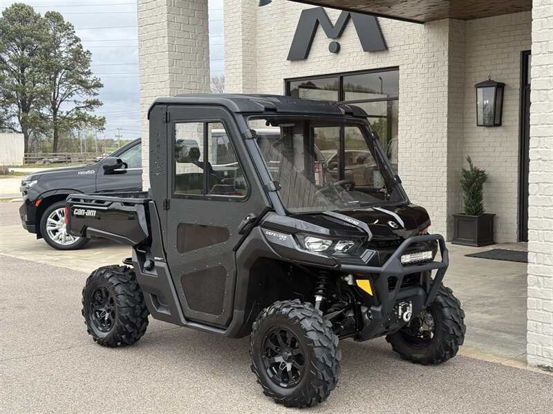 2023 Can-Am Defender XT HD10   - Photo 1 - Martin, TN 38237