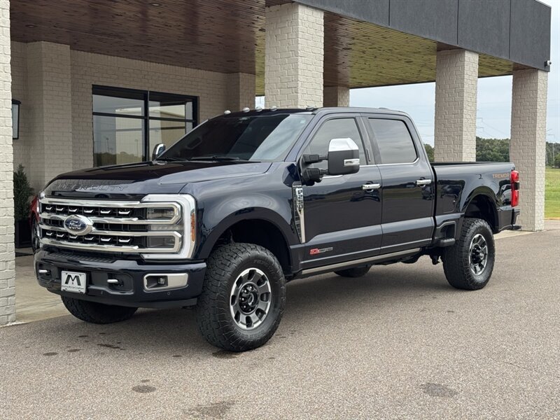 2024 Ford F-250 Platinum photo 3