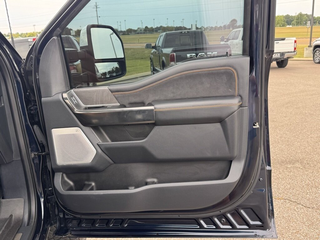 2024 Ford F-250 Platinum photo 47