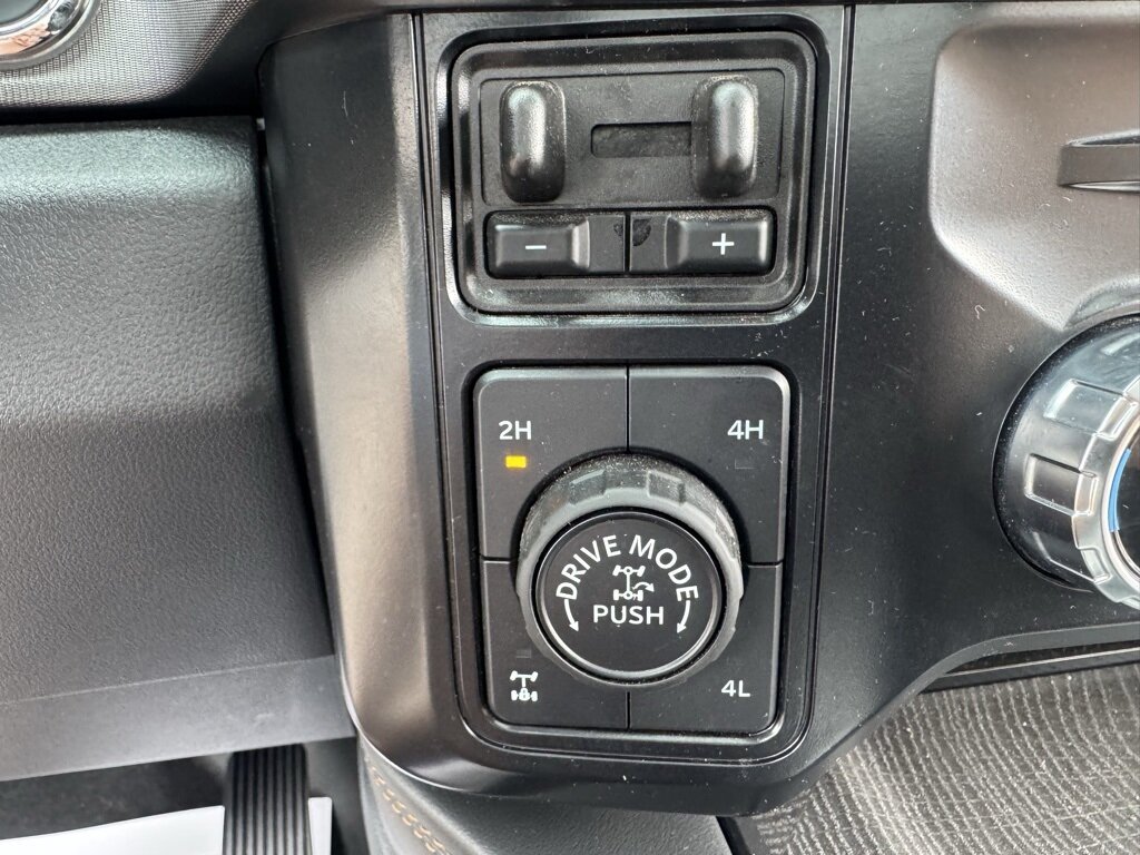 2024 Ford F-250 Platinum photo 32