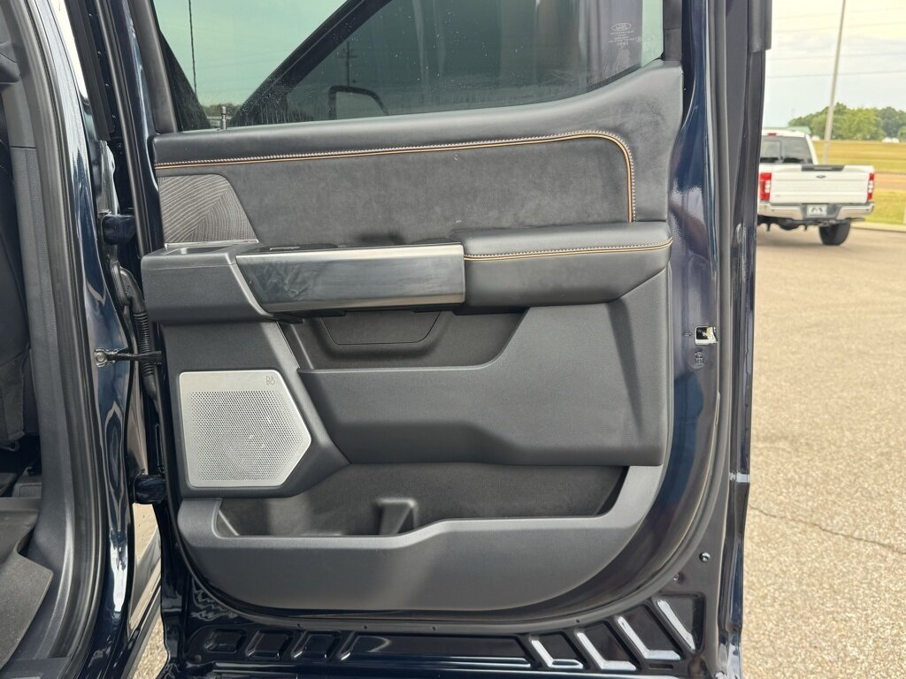 2024 Ford F-250 Platinum photo 44