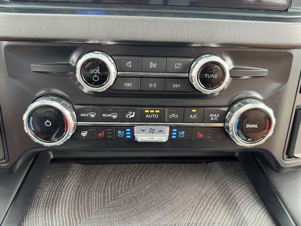 2024 Ford F-250 Platinum photo 31