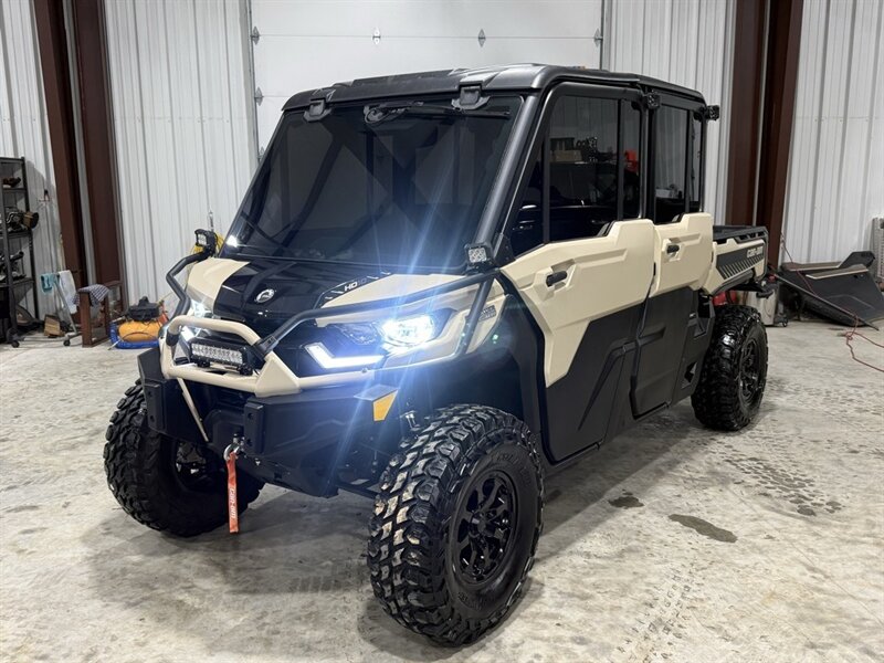 2024 Can-Am Defender MAX Limited HD10   - Photo 3 - Martin, TN 38237