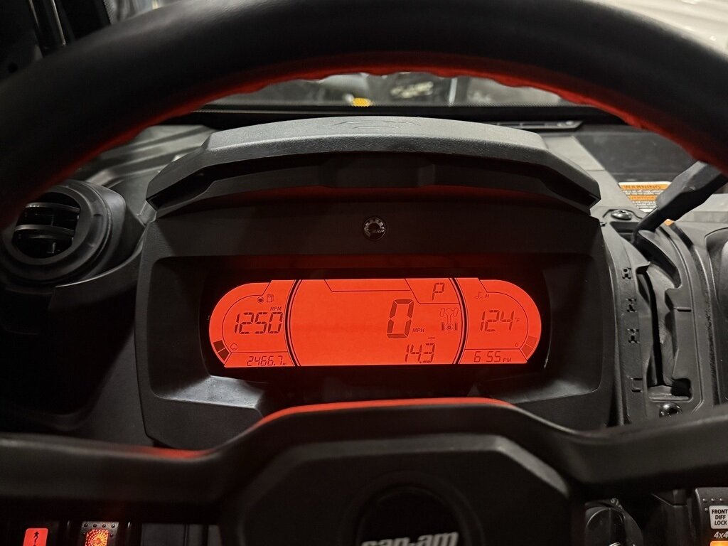 2024 Can-Am Defender MAX Limited HD10   - Photo 16 - Martin, TN 38237