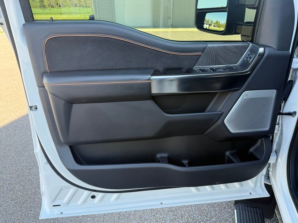 2024 Ford F-450 Super Duty Platinum DRW - Photo 58 - Martin, TN 38237