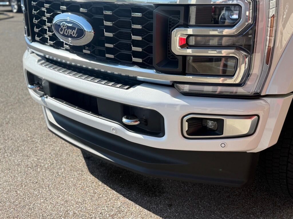 2024 Ford F-450 Super Duty Platinum DRW - Photo 31 - Martin, TN 38237