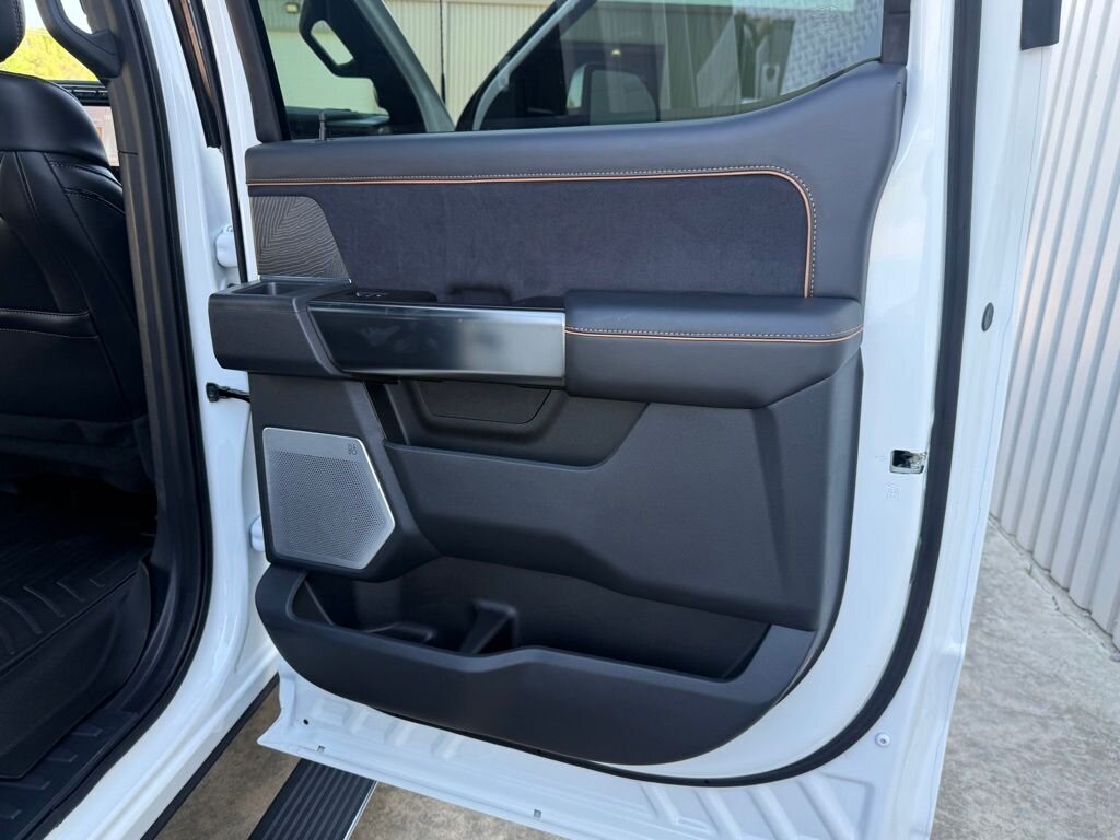 2024 Ford F-450 Super Duty Platinum DRW - Photo 64 - Martin, TN 38237