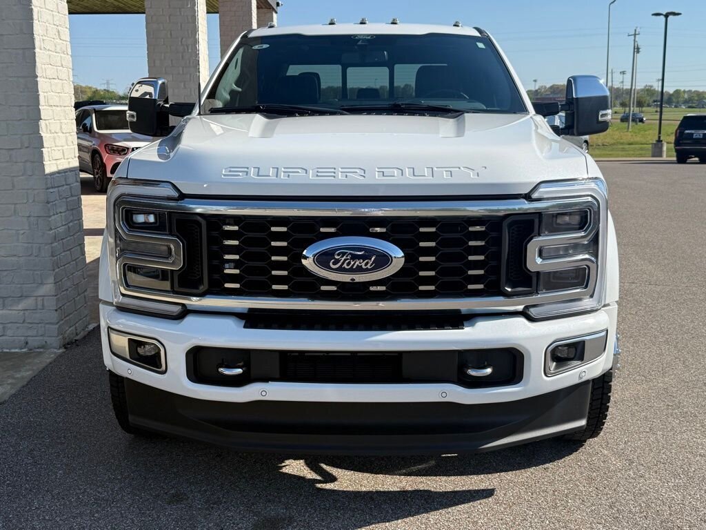 2024 Ford F-450 Super Duty Platinum DRW - Photo 37 - Martin, TN 38237