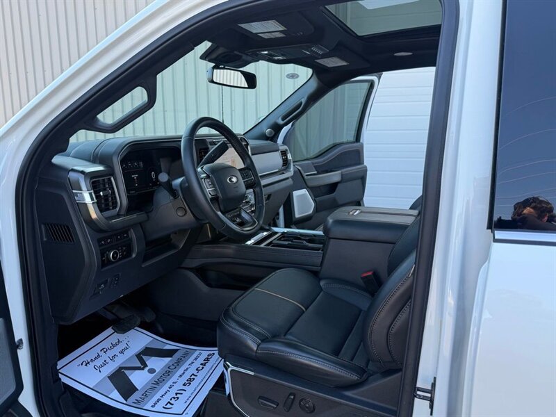 2024 Ford F-450 Super Duty Platinum DRW - Photo 2 - Martin, TN 38237