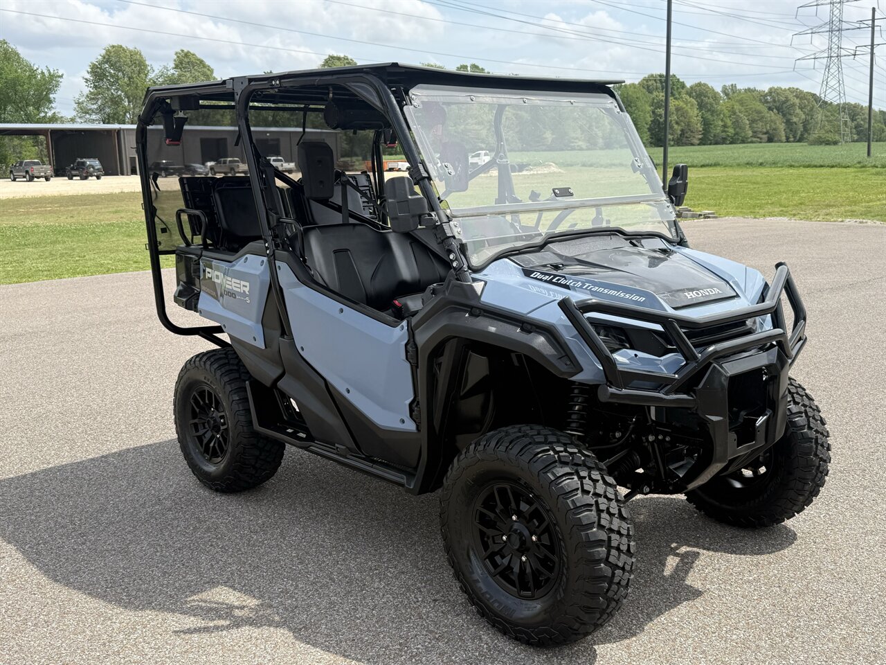 2024 Honda Pioneer 1000-5 Deluxe   - Photo 9 - Martin, TN 38237