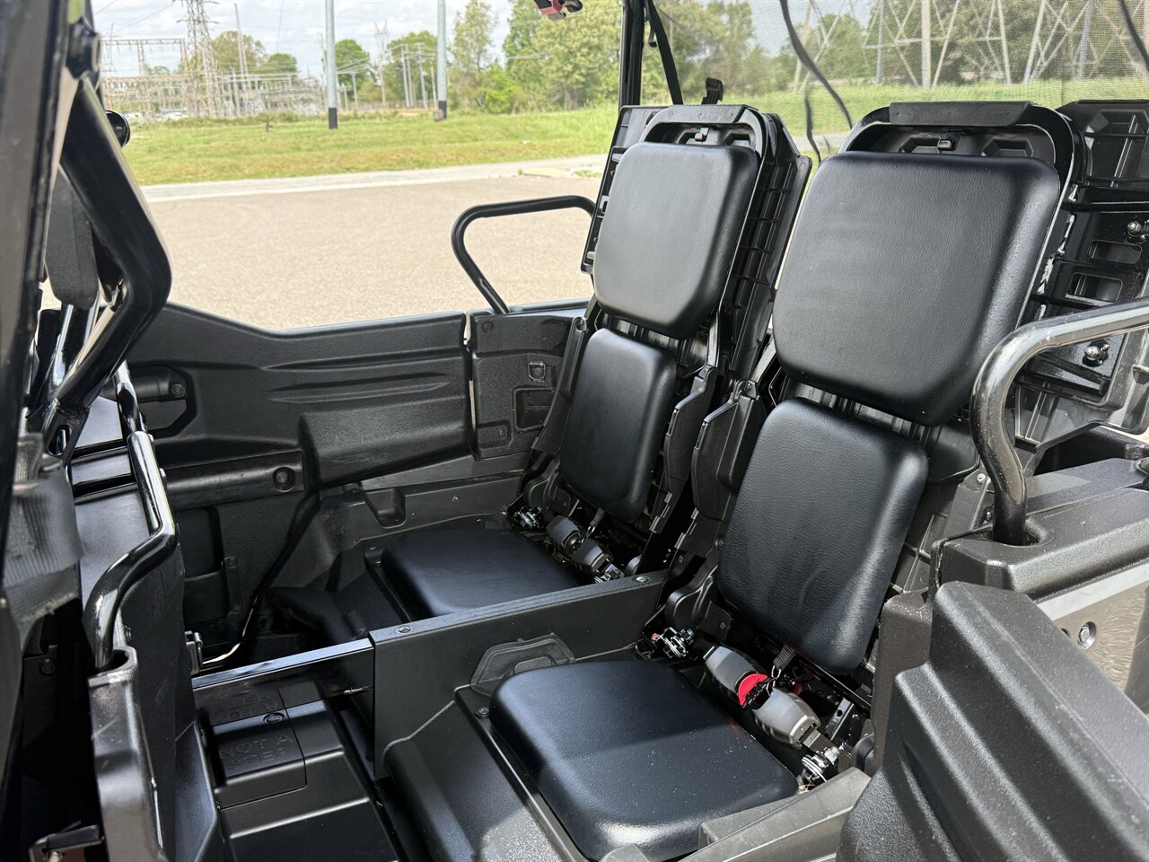 2024 Honda Pioneer 1000-5 Deluxe   - Photo 12 - Martin, TN 38237